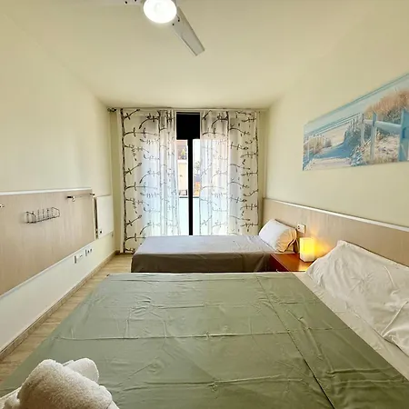 Oasis Lloret شقة